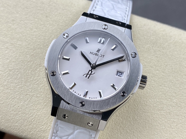 ウブロコピー時計背面デザイン